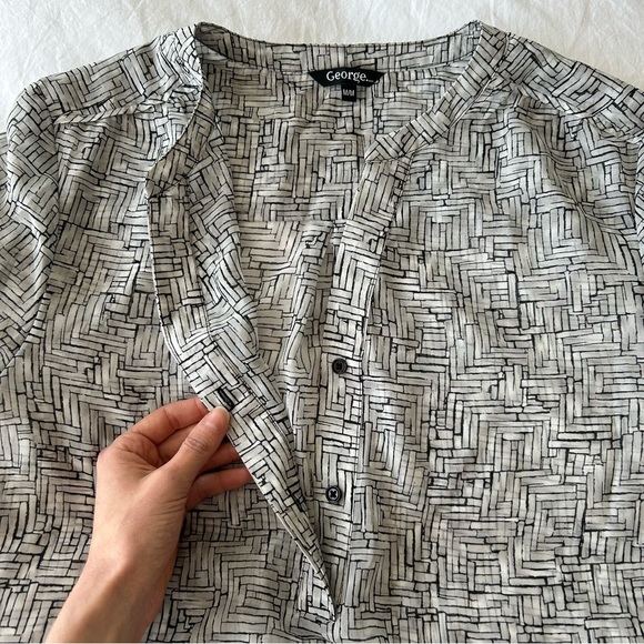 Black and grey patterned 3/4 sleeves blouse - Picture 4 of 7